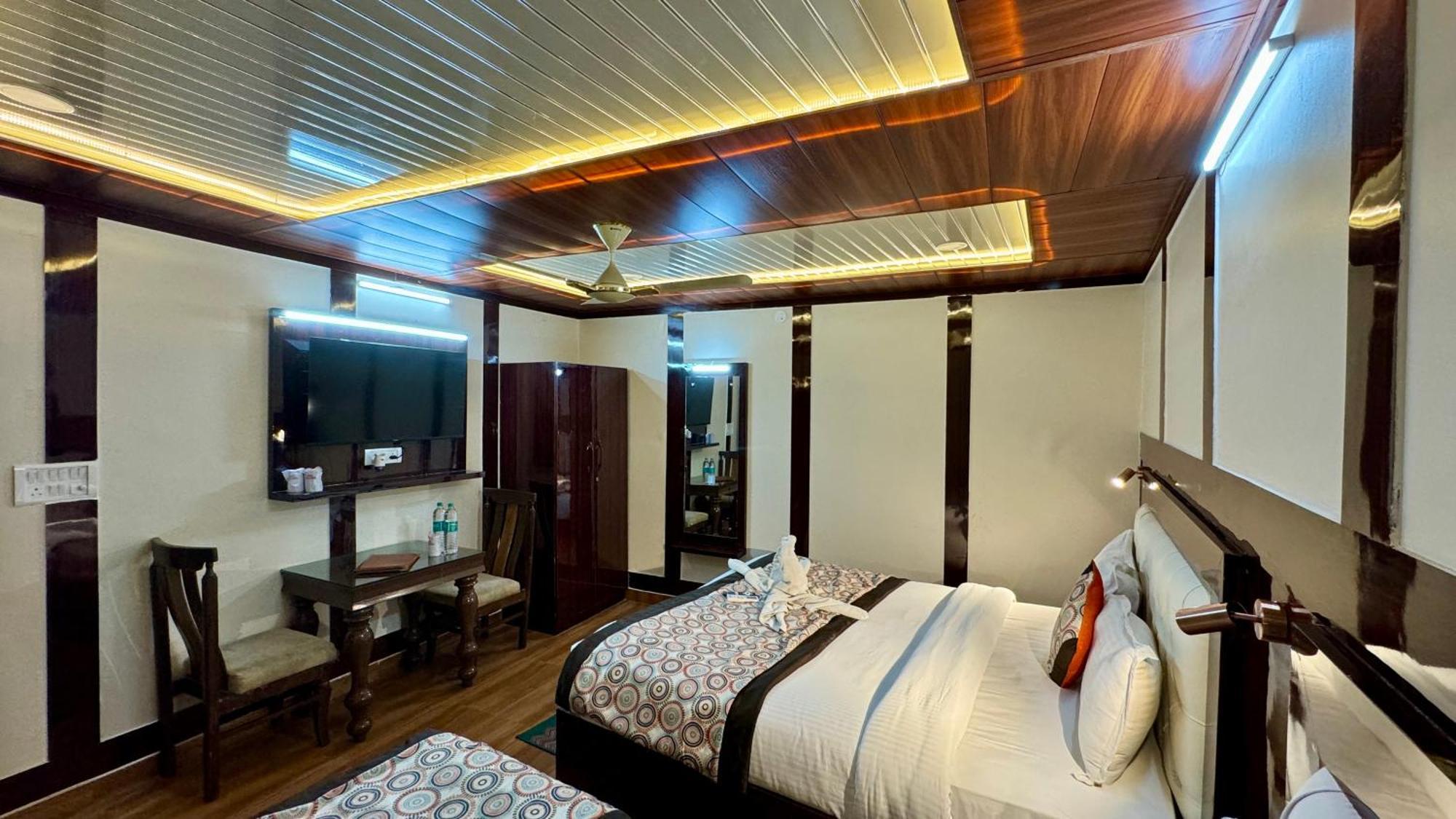 Guest house Golden Residency *