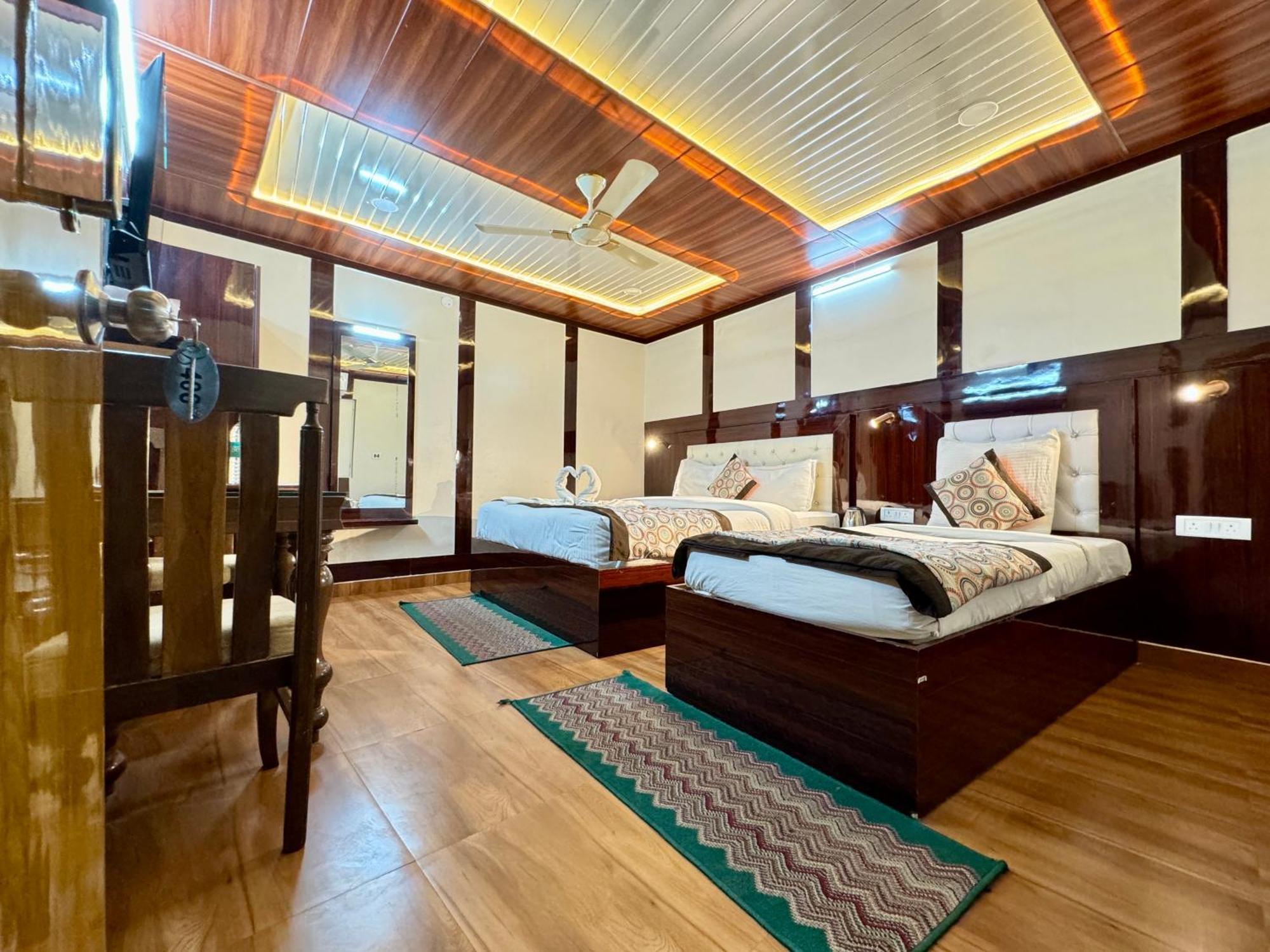Golden Residency Guest house *